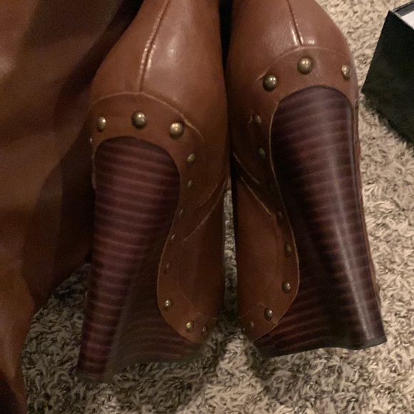 Over the knee boots- Colin Stuart - Picture 5 of 8